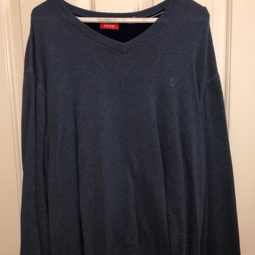 IZOD NAVY PULLOVER SWEATER